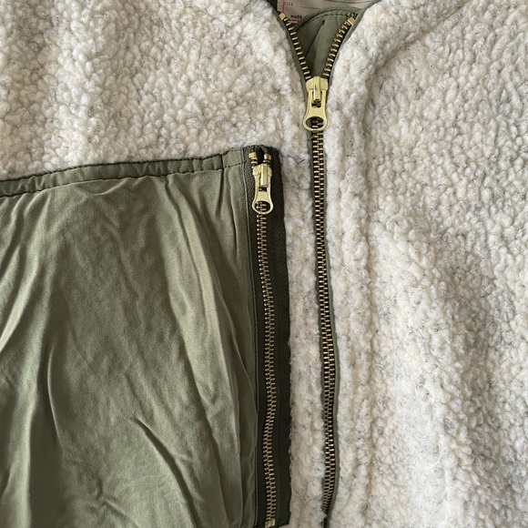 NEW FREE PEOPLE / RIVINGTON SHERPA ZIP UP JACKET - Picture 5 of 7